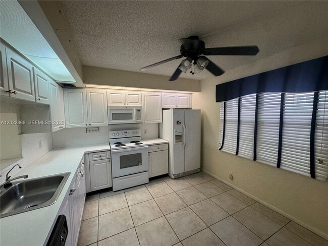 Photo - 1200 SW 125th Ave Unidad 208L