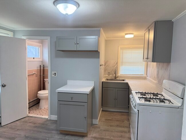 Building Photo - 324 Granite St Unit A