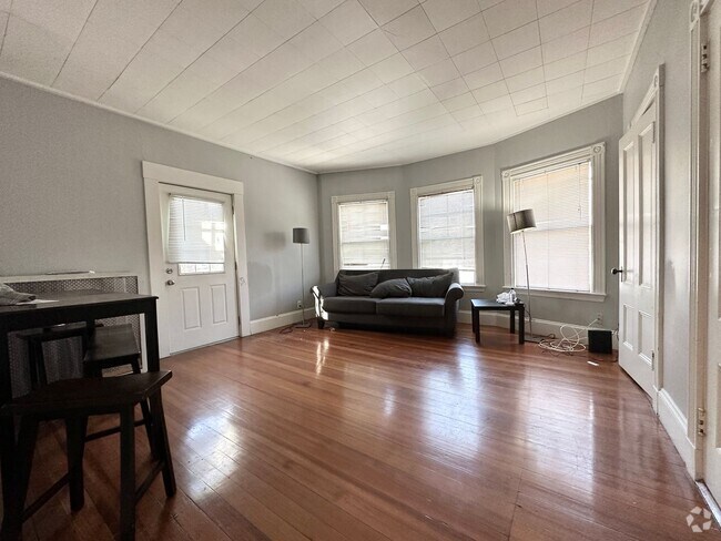 Building Photo - 65 Gardner St Unit 65A Gardner ST -  2 Rental