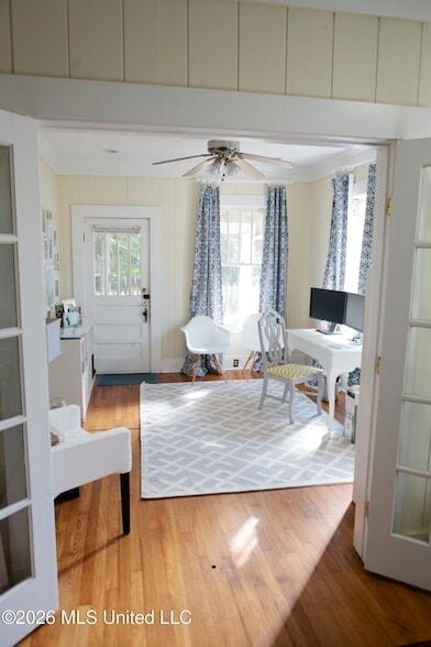 Photo - 926 Carlisle St