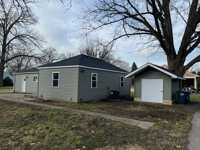 Photo - 622 S Woodland Ave