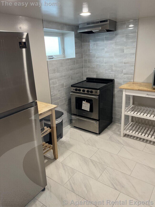 Photo - 77 Fairfax St