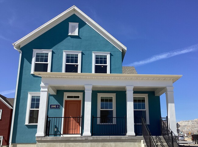 Building Photo - 11082 S Blue Byu Dr