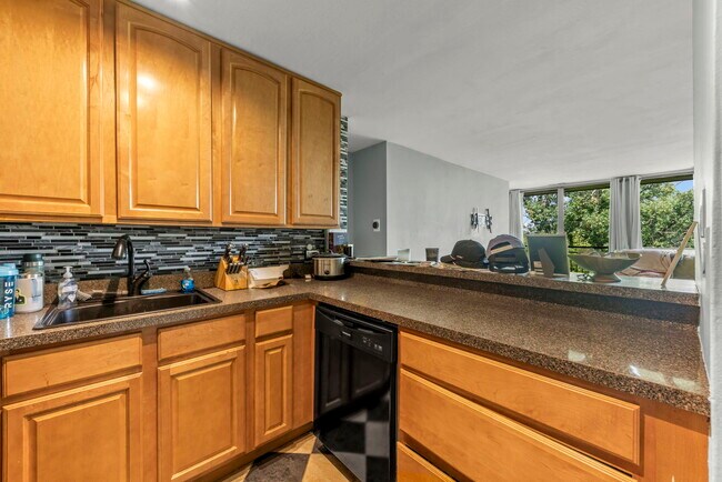 Photo - 5820 Oakwood Dr