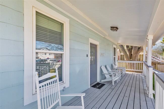 Photo - 5801 Avenue S 1/2