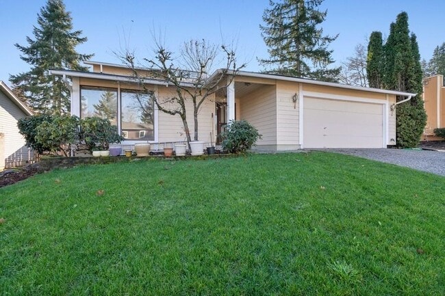 Building Photo - 4 bedroom in Bellevue WA 98008 Rental