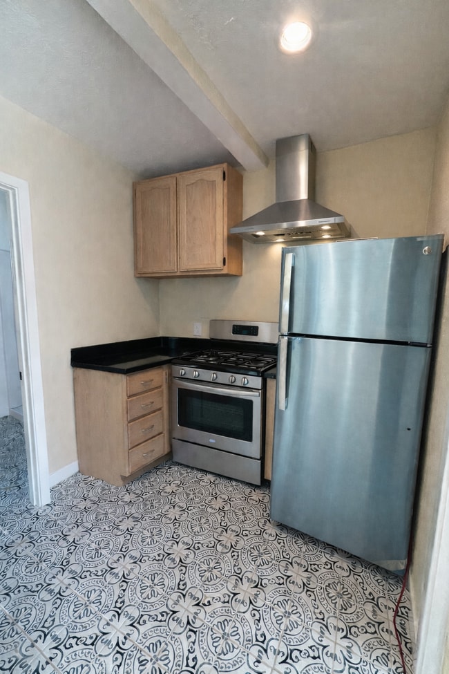 Photo - 2132 W 84th Pl