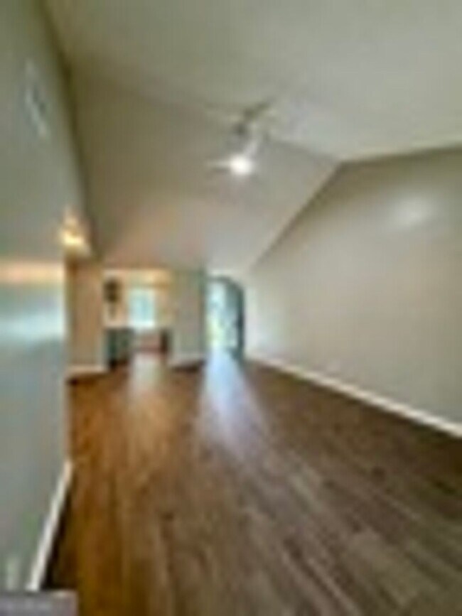 438/440 Admirals Walk Dr