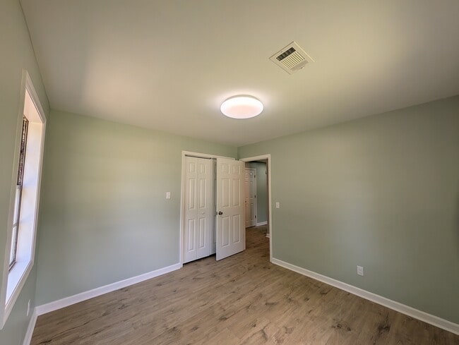 Photo - 112 Alexander Ave