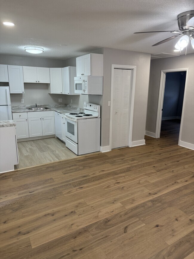 Photo - 1331 Holly Heights Dr Unit 3