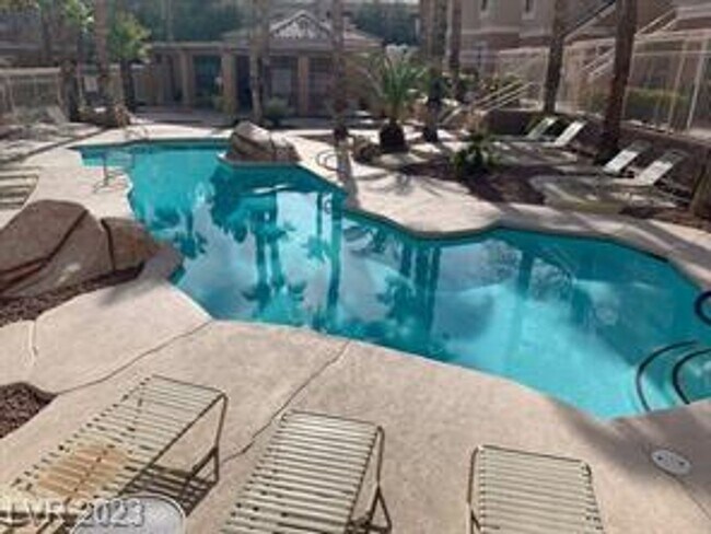Photo - Great 2 bedroom 2 bathroom condo in gated community in Summerlin!