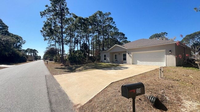 Photo - Spacious 4BR Home with Well Water, Pet-Friendly & No HOA