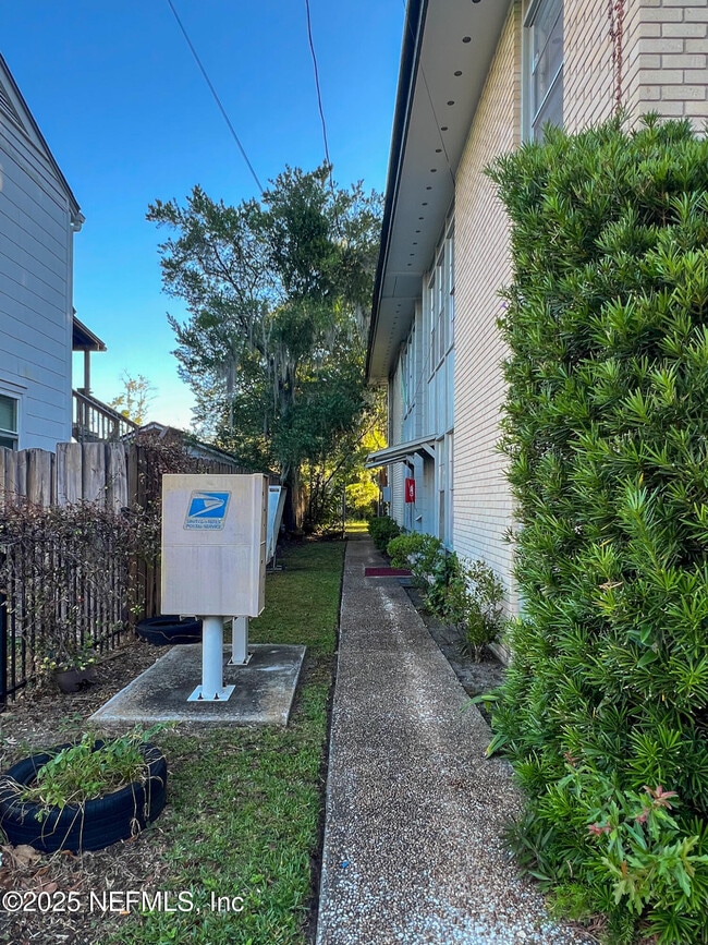 Photo - 1251 Donald St