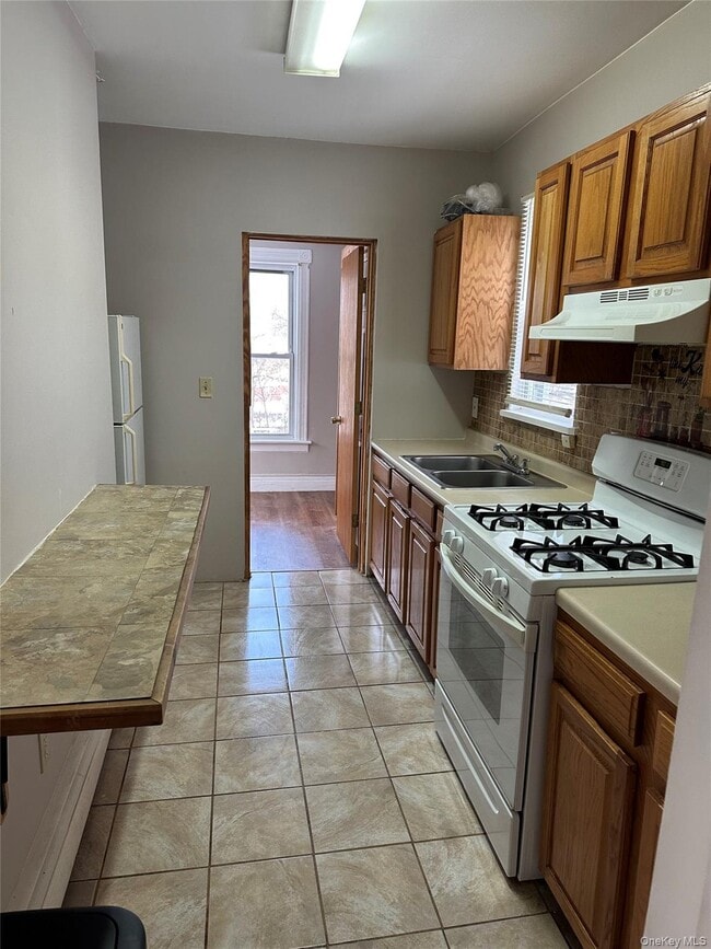 Photo - 180 N Clinton St