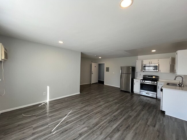 Photo - 226 South Serrano