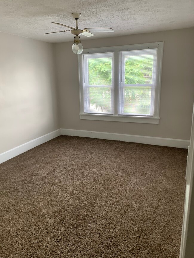 Photo - 2350 Shelby St