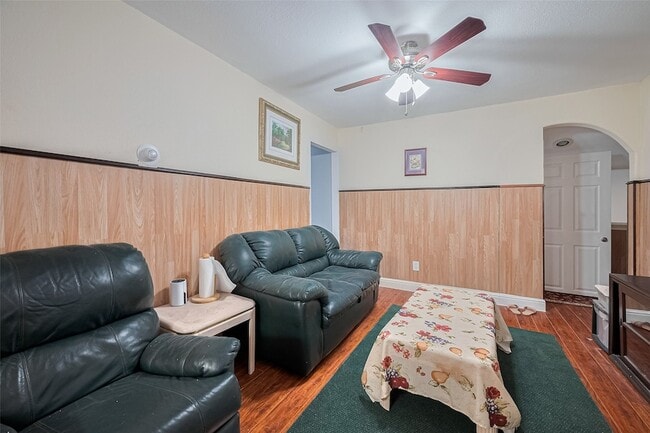 Photo - 7618 Del Glen Ln Unidad A