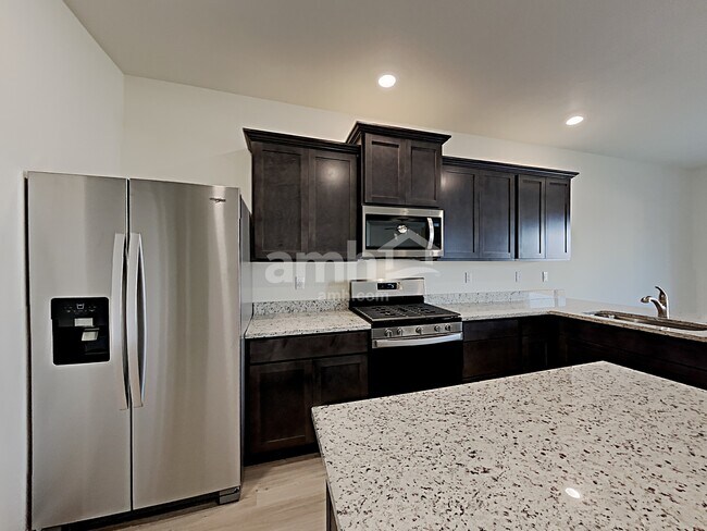Photo - 1415 W 16th Ave