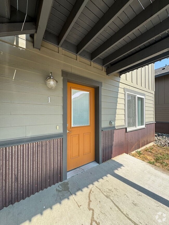 Building Photo - Cambridge Place I - 2241 Unit #1 Rental