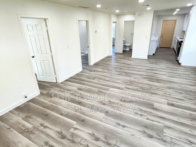 Photo - 5769 Eugene St