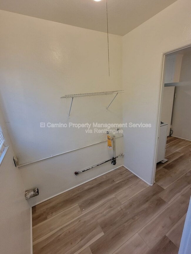 Photo - 5756 Pickering Ave