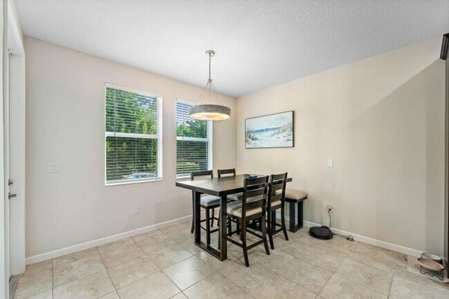 Photo - 16280 Oakview Dr