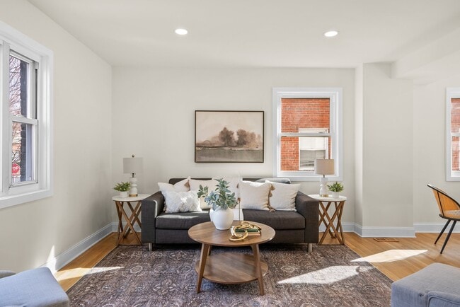 Photo - 5004 Sargent Rd NE