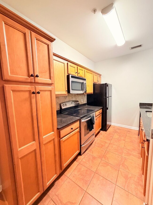 320 W Glenn Ave