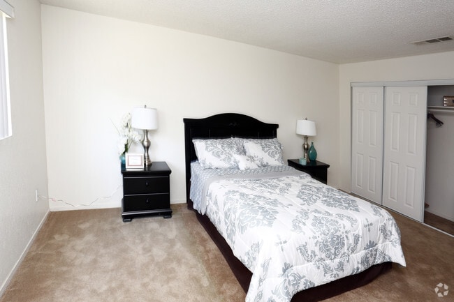 Bedroom - Park Circle Apartments