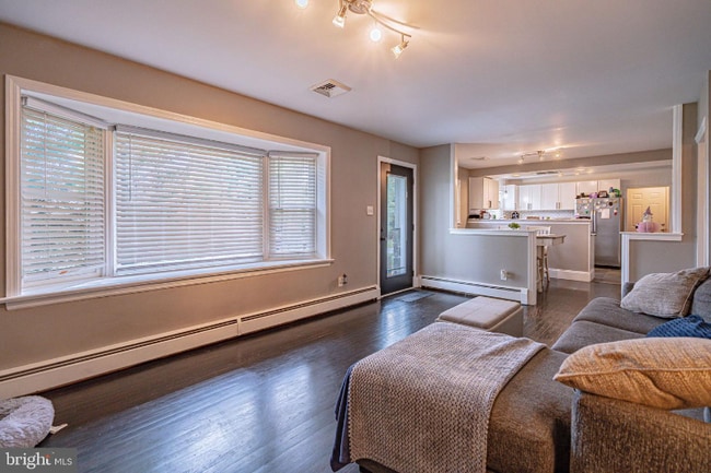 Photo - 41 Roosevelt Blvd