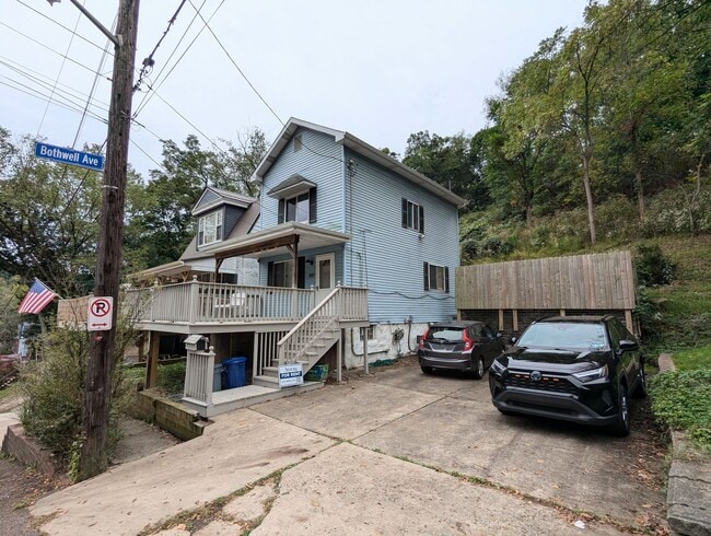 Building Photo - COMING SOON 2 Bedroom 1.5 Bathroom Single ... Rental