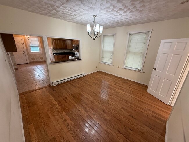 Building Photo - 101 Brooks St Unit 1