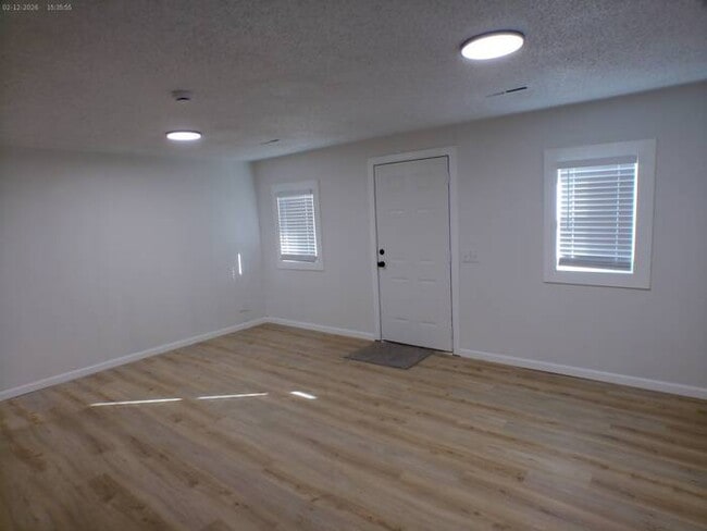 Photo - Lovely 3 bedrooms and 2 full baths ranch home located off Antioch Rd on W 81st St in Overland Park