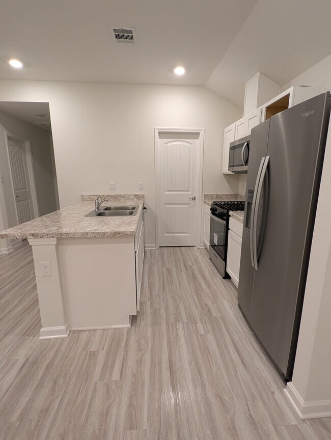 Photo - 1104 E Bienville St