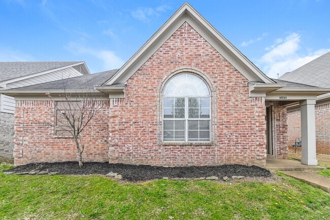 Building Photo - 10253 Evening Hill Dr Rental