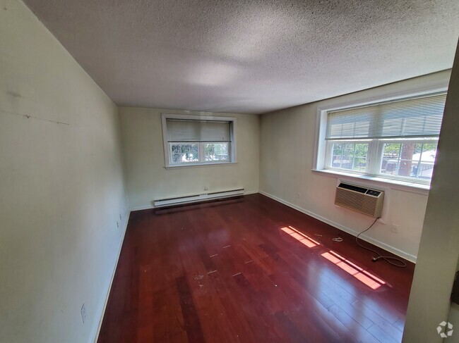 Building Photo - 116 Sycamore St Unit 21 Rental