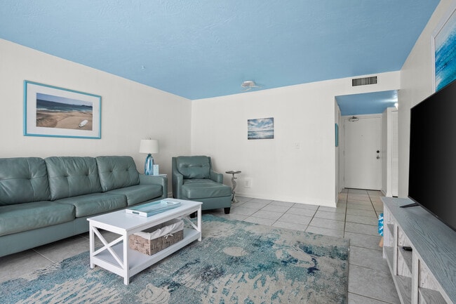 Building Photo - 223 Columbia Dr Unit 115 Rental
