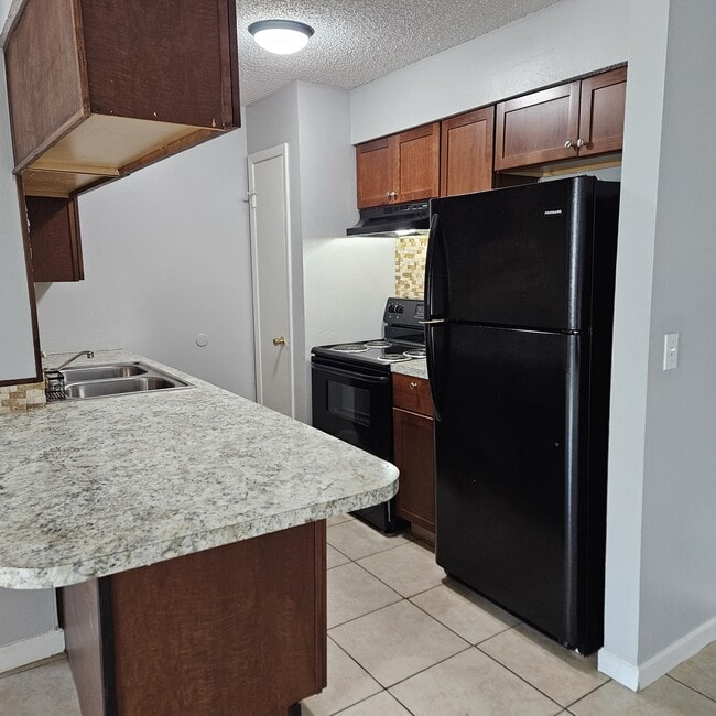 Building Photo - 205 Berry Tree Pl Unit 1
