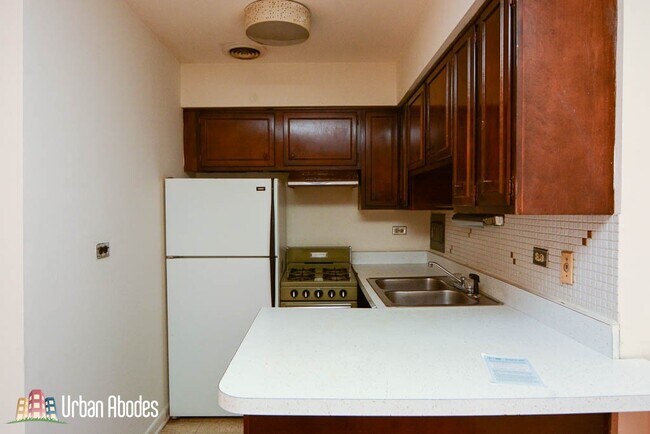 Photo - 2622 N Hampden Ct Unit M06B