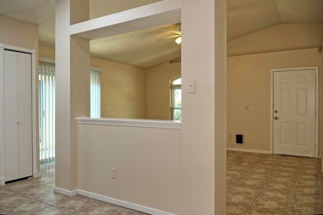 Photo - 551 Carambola Ave
