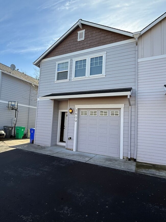 Photo - Beautifully Refurbished and updated Townhome style Home in Southeast Portland