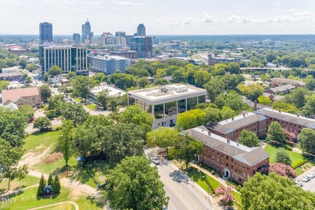 Photo - 817 Hillsborough St Unit 2a Gold