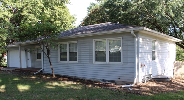 Photo - Spacious 5 Bedroom and 2 full bath home in...