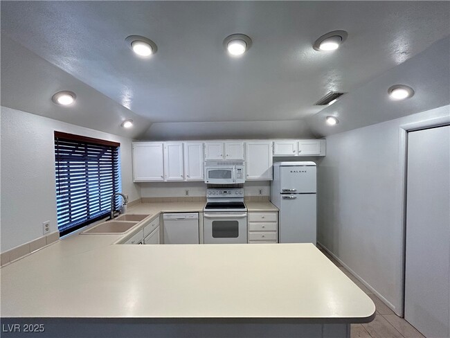 Photo - 8429 Dunphy Ct