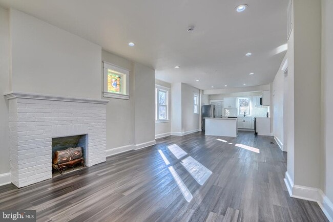 Photo - 6504 Rosemont Ave