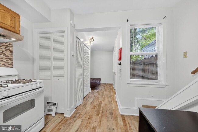 Photo - 115 16th St SE