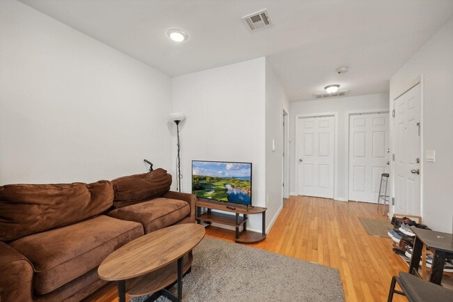 Photo - 240.5 South St Unit 3