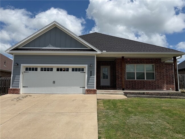 Building Photo - 2307 Brook Ln