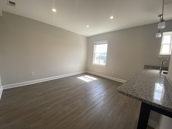 Photo - 102 W Martin St Unit 45