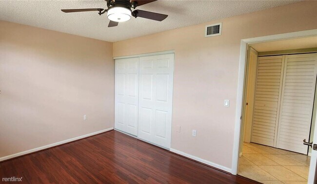 Photo - 2 br, 2 bath Condo - 9235 Lagoon Pl # 1005 Unidad # 1005